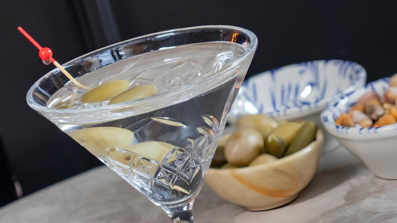 Коктейл Dirty Martini
