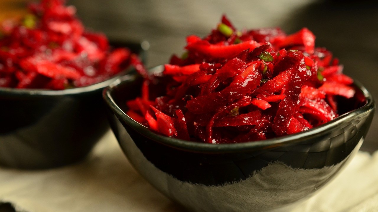 Салата от червено цвекло