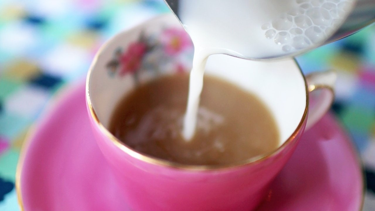 Английски чай с мляко