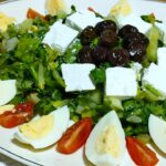 Традиционна зелена салата