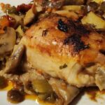 лесен гювеч с пилешко