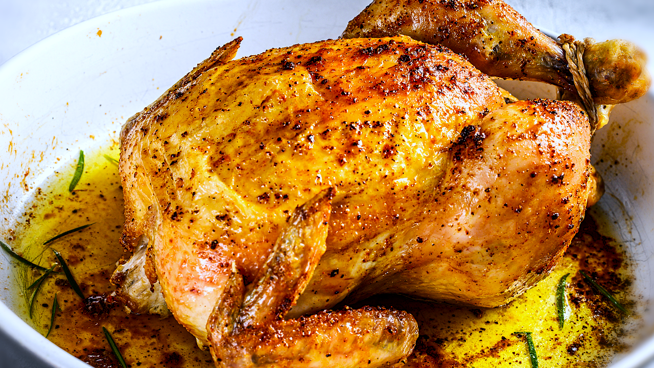 Пълнено пиле с дробчета и ориз на фурна