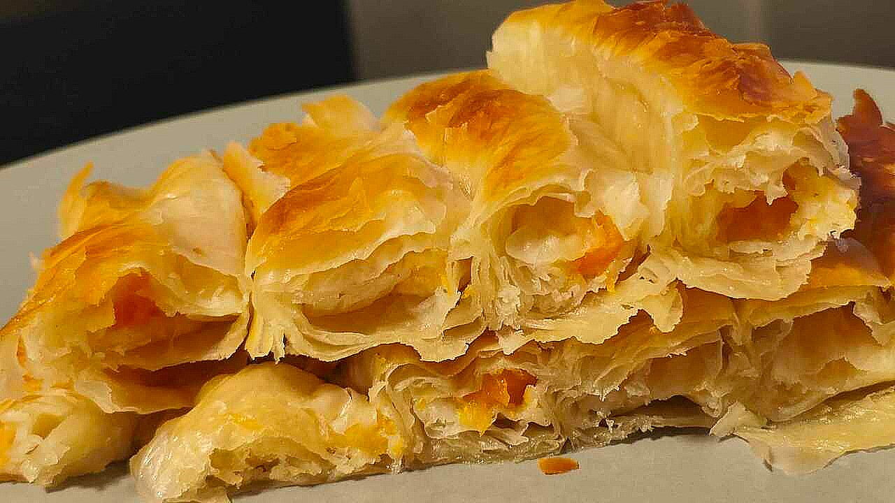 Сладка вита баница с тиква