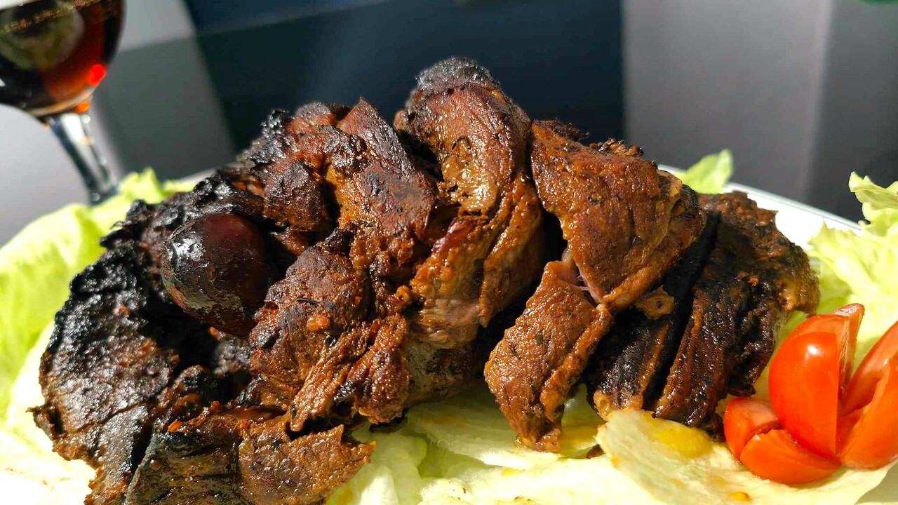 Бавно печено агнешко с мед