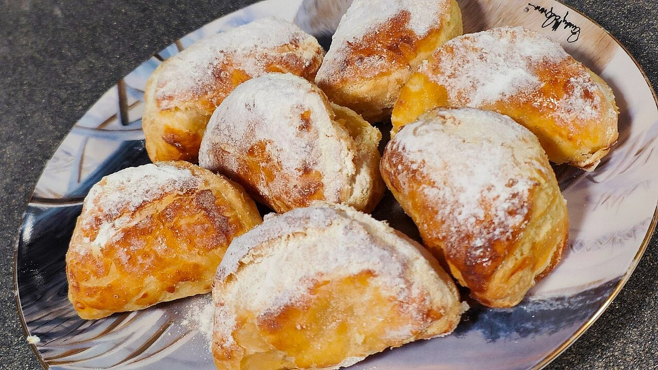 Локумки с бутер тесто