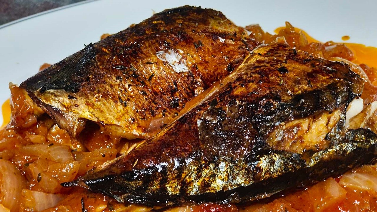 Скумрия яхния на фурна