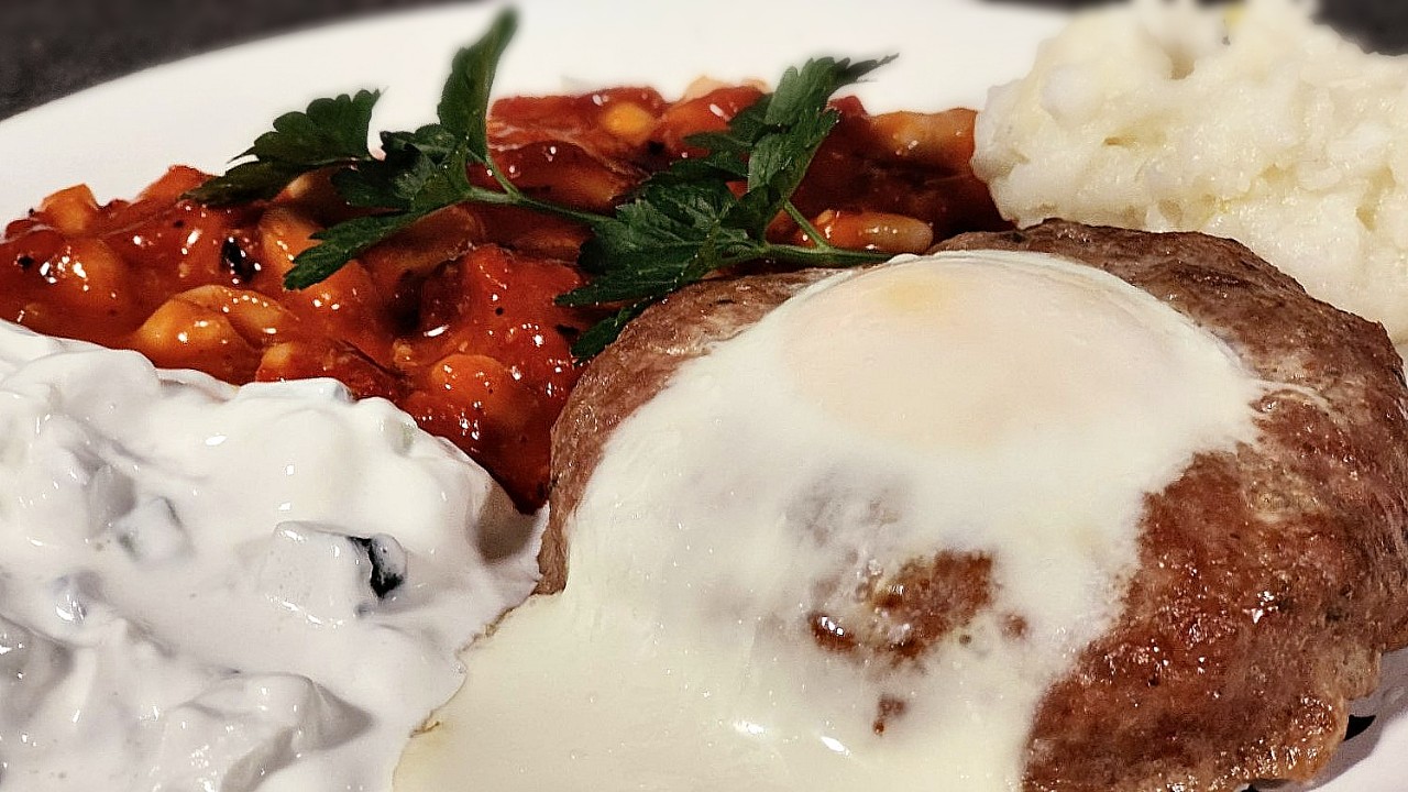 Гнезда от кайма с яйца на фурна