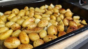 бейби картофки на фурна