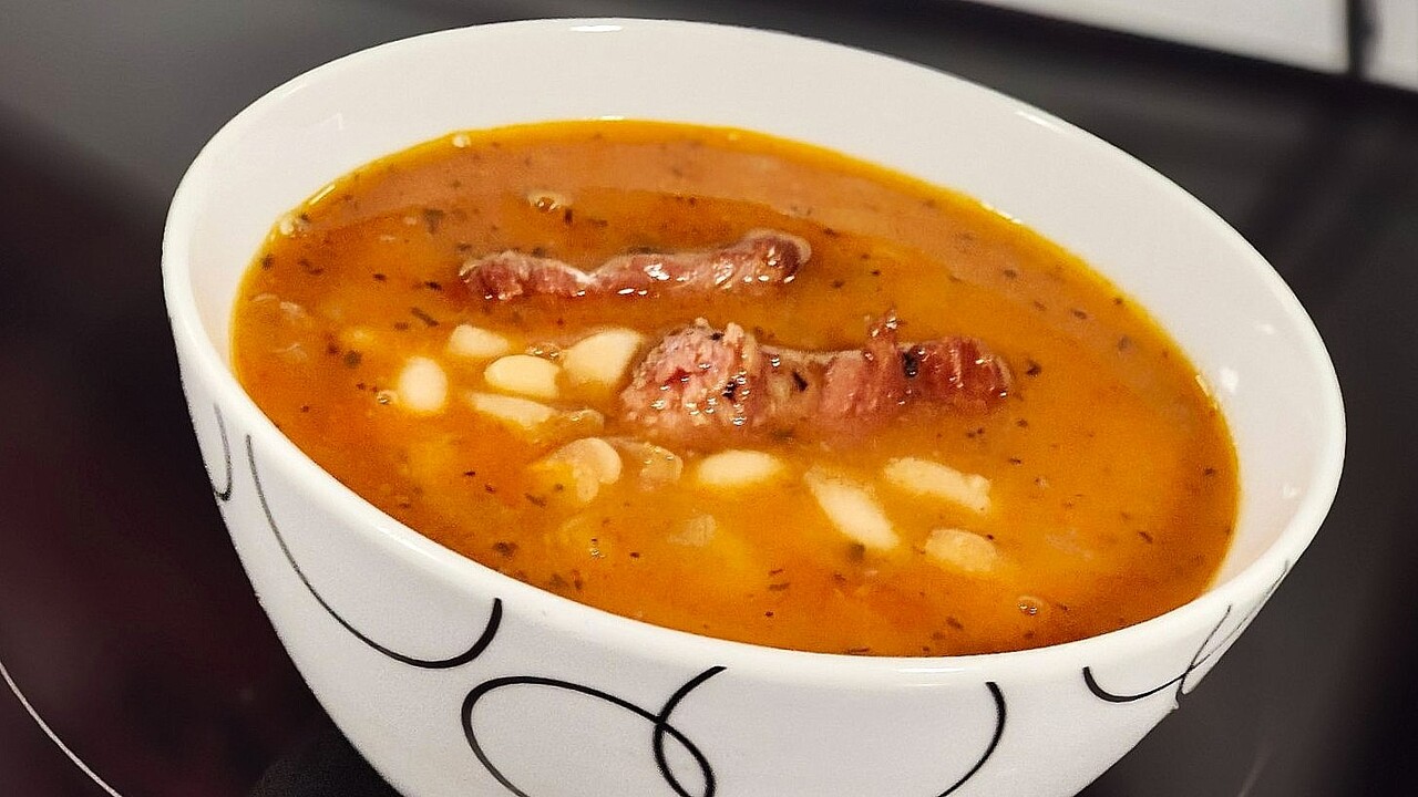 Зрял фасул със свинско