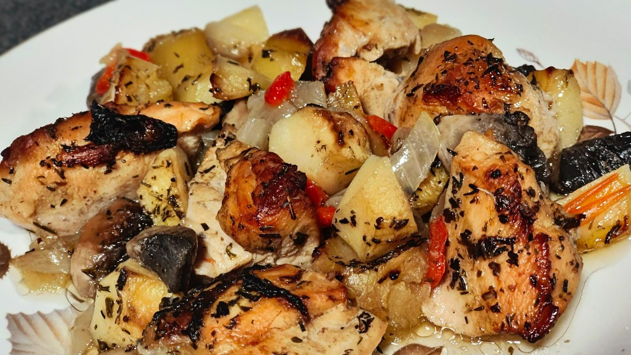 Пилешки гърди с картофи и гъби