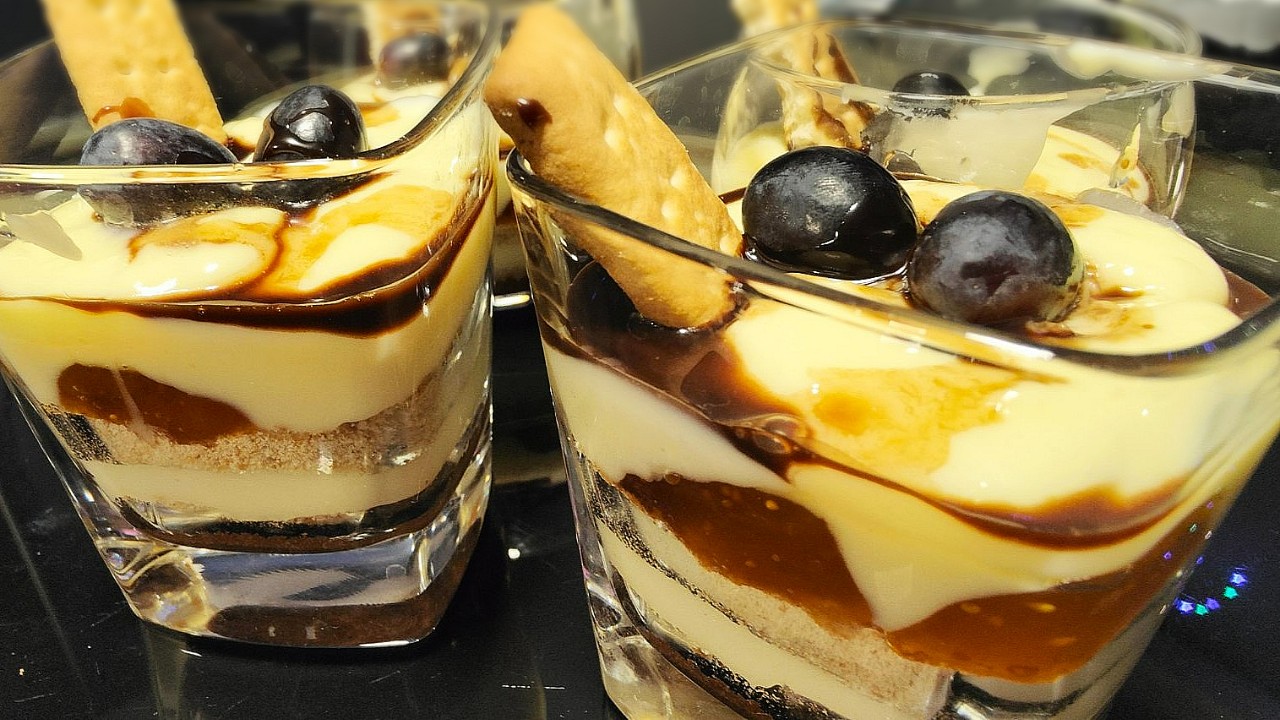 Пудинг със сладко от смокини в чаша