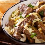 Телешки дроб с лук на тиган