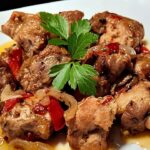 Друсан кебап с лук и червена чушка