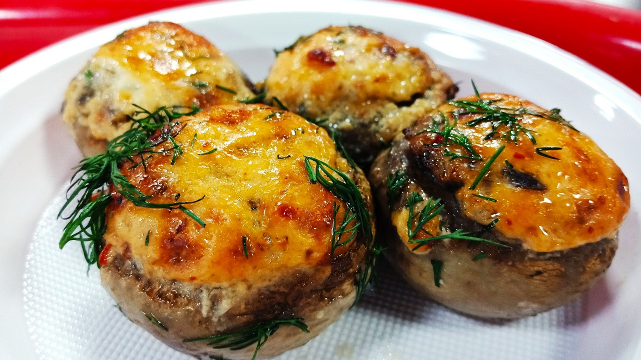 Пълнени гъби с бекон и кашкавал