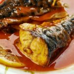 скумрия с доматен сос