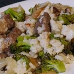 свинско с броколи и ориз