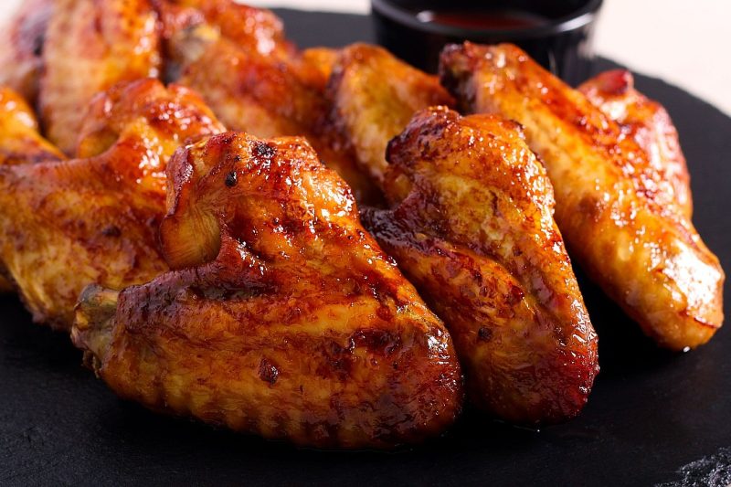 Топящи се в устата пилешки крилца