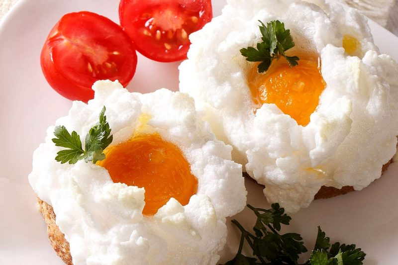 Яйца в облак